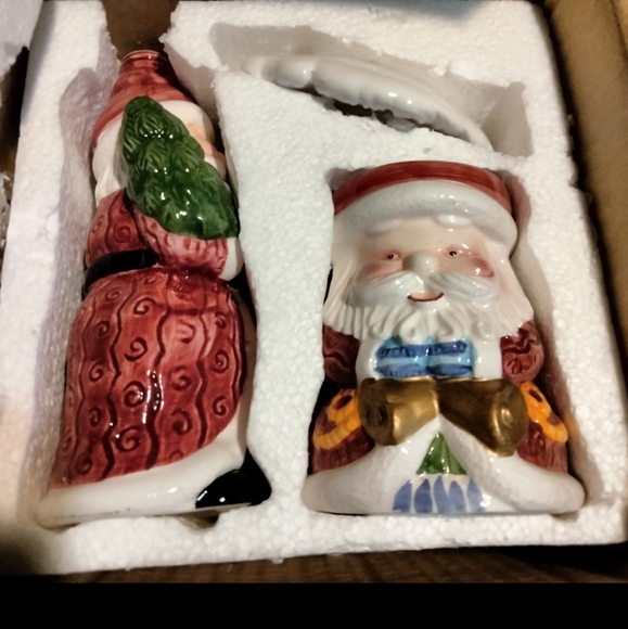 Santa Claus 3PC Holiday Bathroom Sink Set (NEW) Holiday Decor - Picture 2 of 5